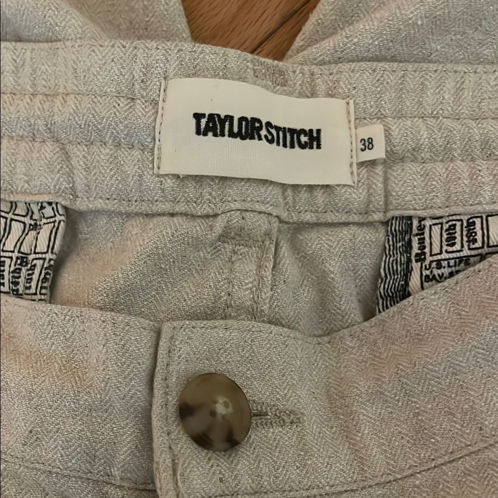 Taylor Stitch Cream Flat Front Men Shorts
